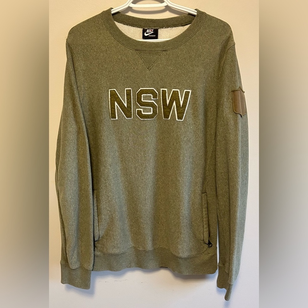 Vintage Nike Sportswear NSW Mens Green Crew Neck Pullover Sweater Sz S Fits Big